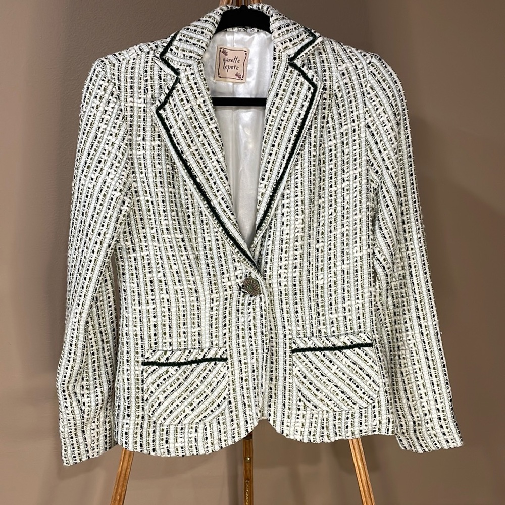 Nanette Lepore, beautiful blazer with details